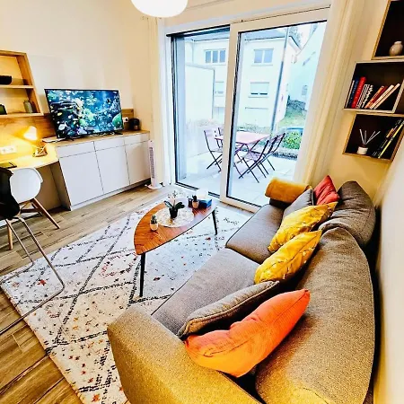 Elegant 1br With Terrace Appartement *